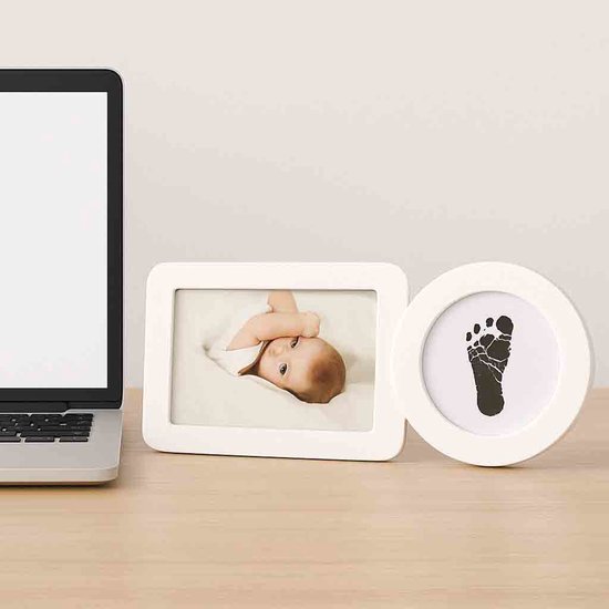 Happy Hands - Baby Hand- & Voetafdruk Lijst Zonder Inkt - Inkless Photo Frame met Foto-vak - Inclusief Inkless Pad - Veilig & Schoon voor Pasgeborenen - Wit Modern Design 30×13×3 cm - Perfect Kraamcadeau van Merkloos — afbeelding 3