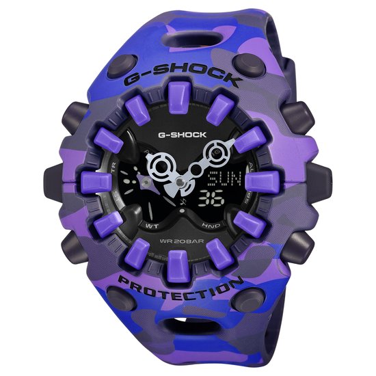 G-Shock horloge met paars camouflageprint en zwarte wijzerplaat.