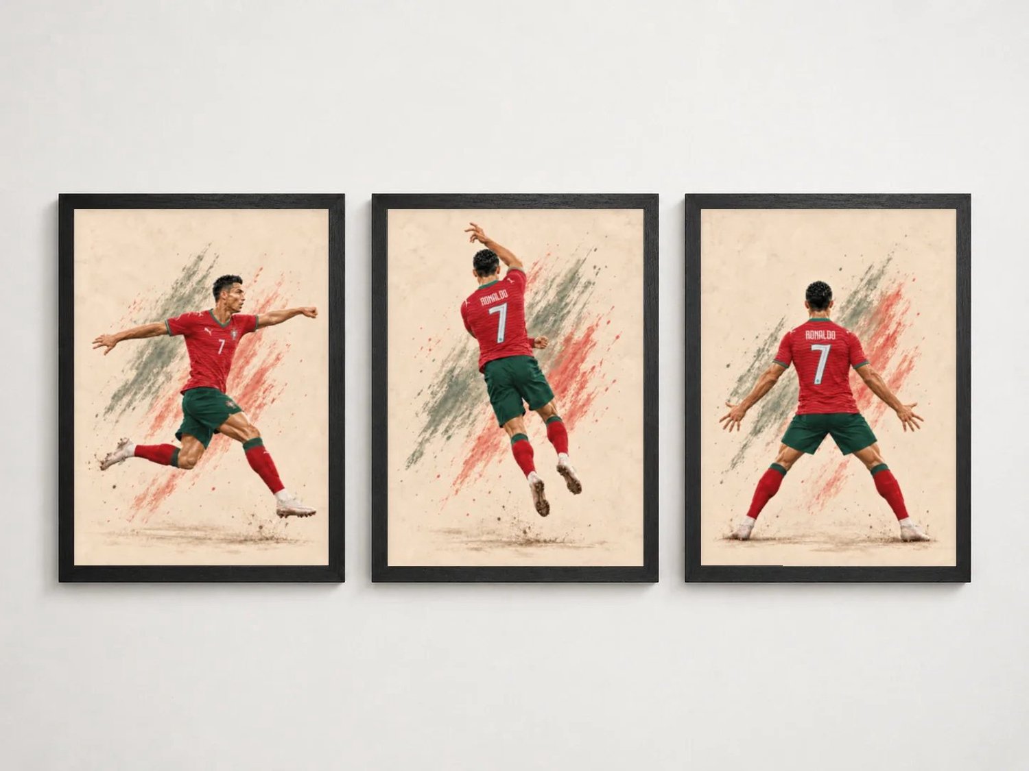 Cristiano Ronaldo Drieluik Poster Set | Portugal Nummer 7 | Inclusief 3 Zwarte A4 Lijsten