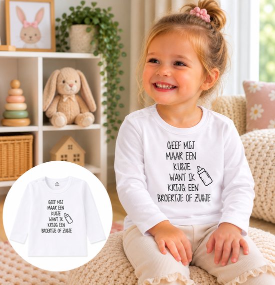 T-shirt blanc à manches longues avec texte noir: Geef mij maar een kusje want ik krijg een broertje of zusje et biberon.