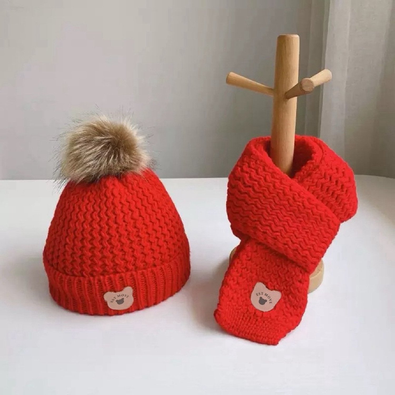 Baby Muts & Sjaal - Baby Muts - Babymutsje - Muts Jongen - Muts Meisje - 1 tot 6 jaar - Rood