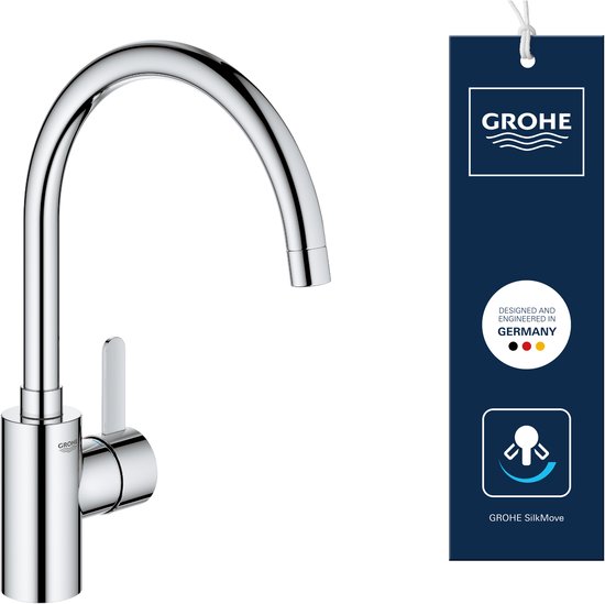 Grohe keukenkraan met hanglabel 'Designed and engineered in Germany' en Grohe SilkMove technologie.