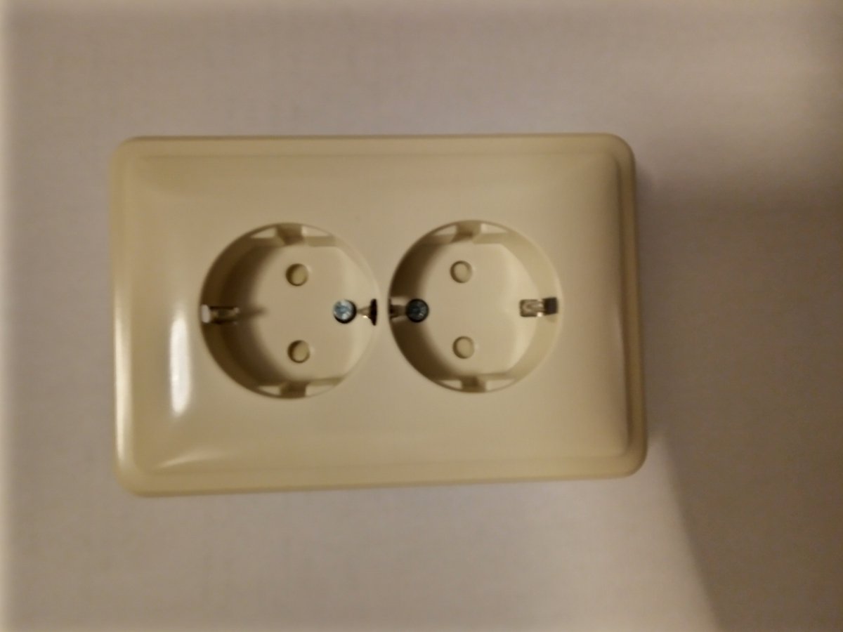 PehaStandaardWandcontactdoos (schakelmateriaal)479521