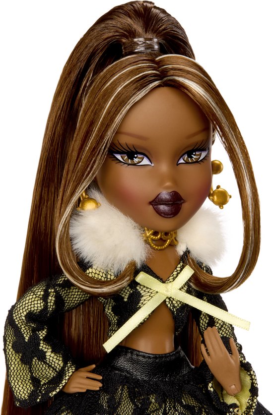 Bratz Stylin’ Birthdayz-modepop Sasha met aanpasbaar T-shirt voor jou en accessoires — afbeelding 4