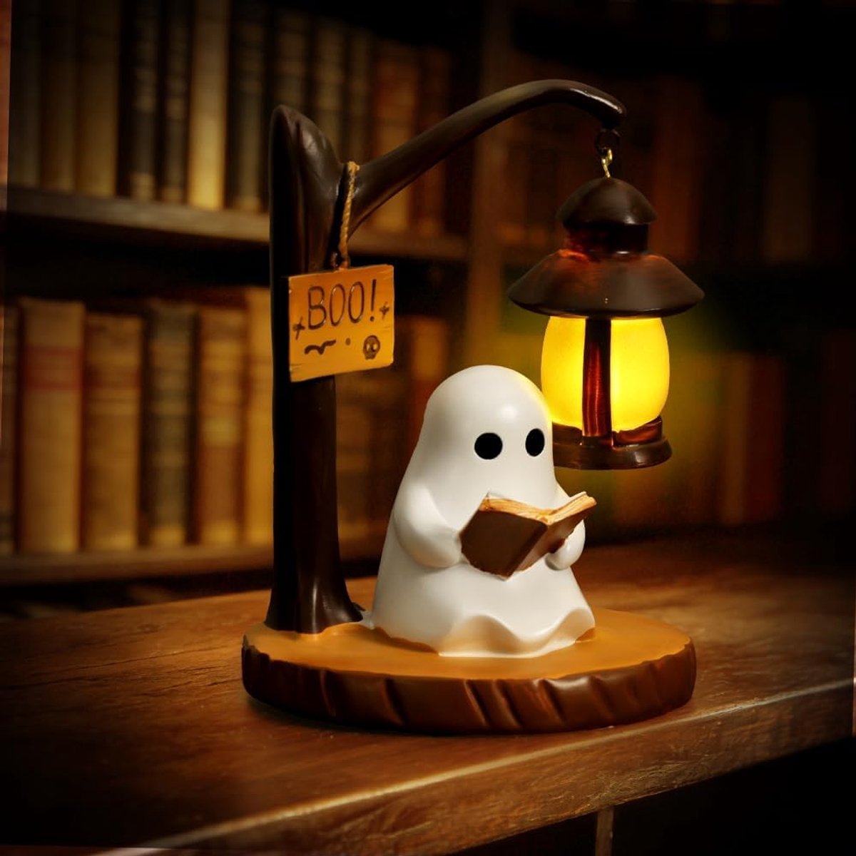 Spook leeslamp, Verlicht Spook bureaulamp, LED-leeslamp, Lichtgevend beeldje, Harsbeeldje, Halloween-decoratie voor kantoor, slaapkamer, studentenkamer, Spook onder de lamp