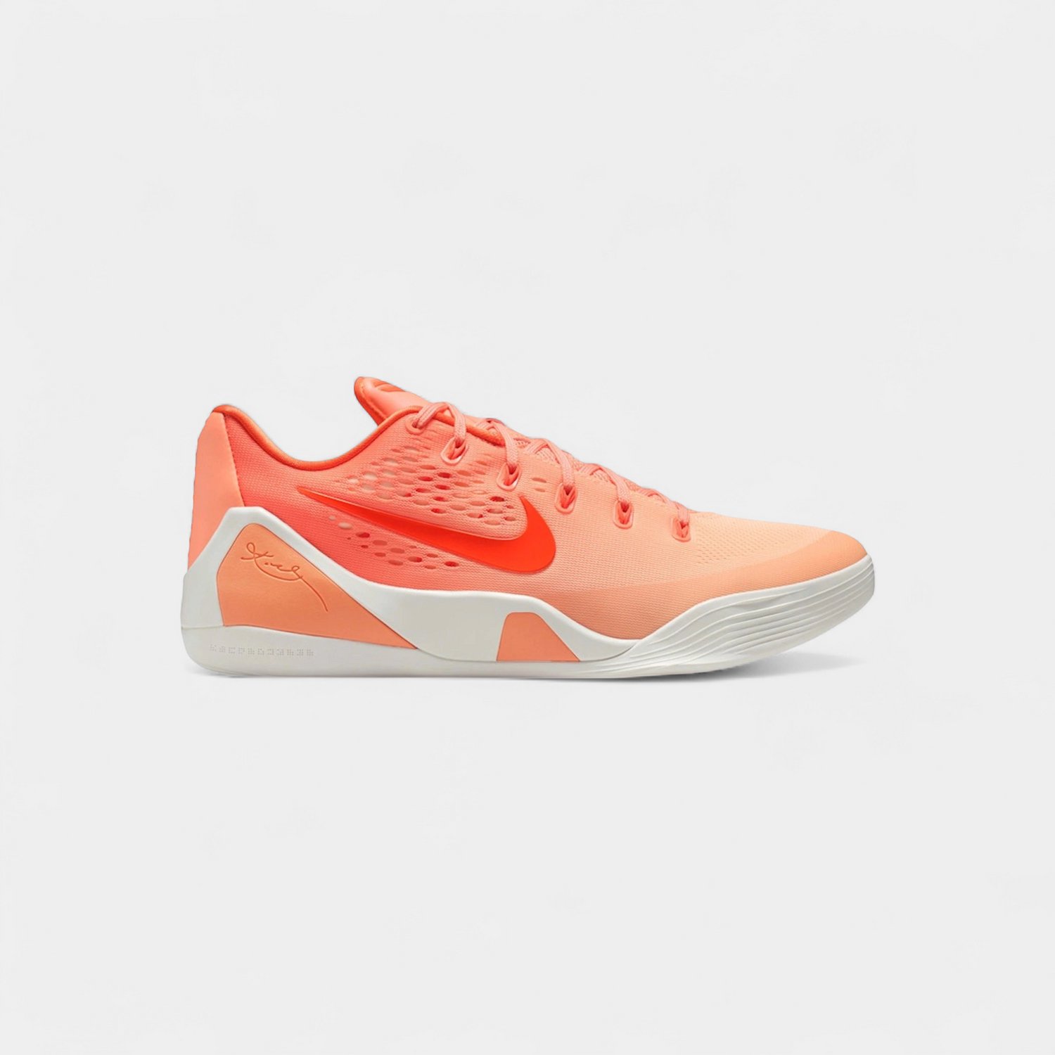 Nike Kobe 9 Low Protro Frost Brilliant Summit Ice Peach Wit