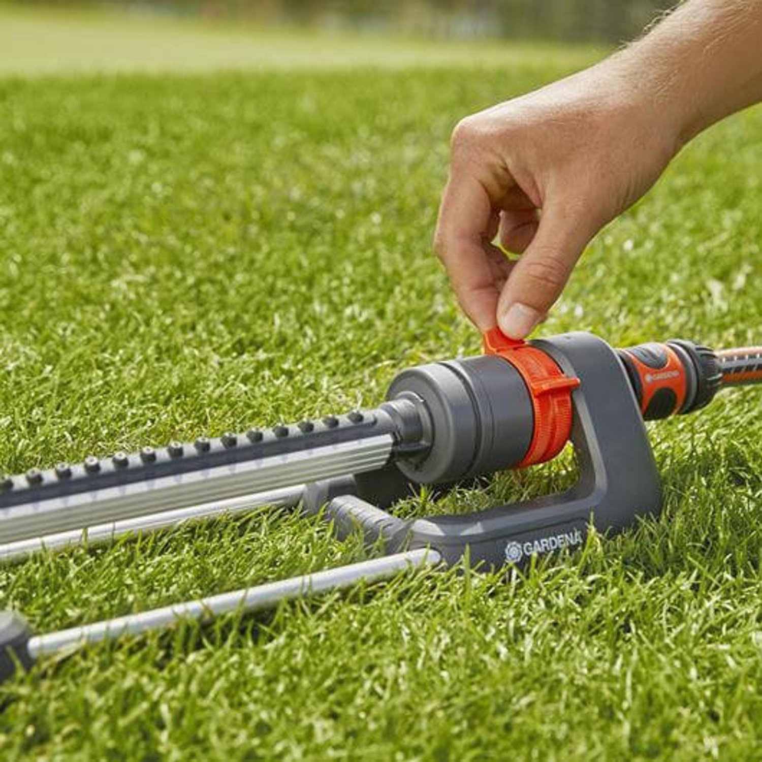 Gardena Arroseur oscillant Aqua M - Arroseur de jardin - 110 à 250 m²