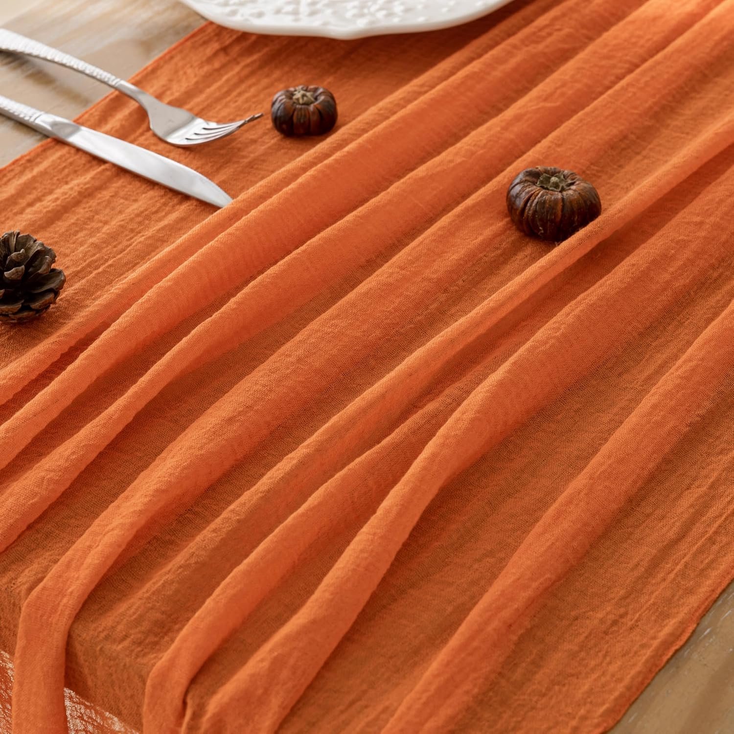 Halloween Oranje Tule Tafelloper (118in) | Perfect voor herfst- en bohemian tafeldecoratie