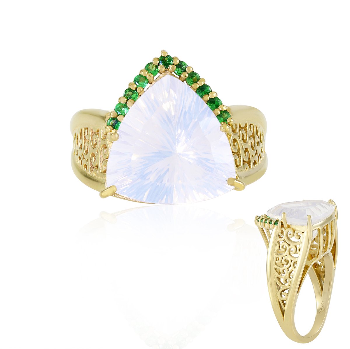 Cavill - Luxe Zilveren Ring - 925 Sterling Zilver Verguld - 6,498 ct Trillant Maanblauwe Kwarts - 0,183 ct Pavé Tsavoriet - Dames Sieraad