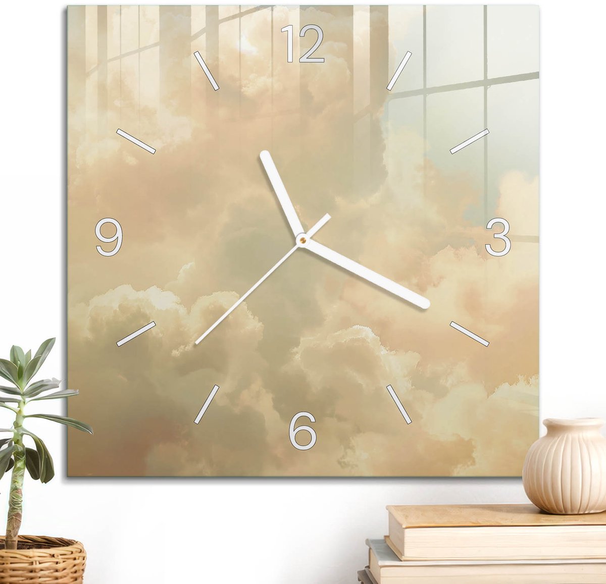 ArtPrintCave Beige Glazen Klok - 30x30 cm - Wandklok Vierkant - Wolken Aan De Hemel Stille Wandklok - Kunst Wandklok Keuken - Witte Klokwijzers