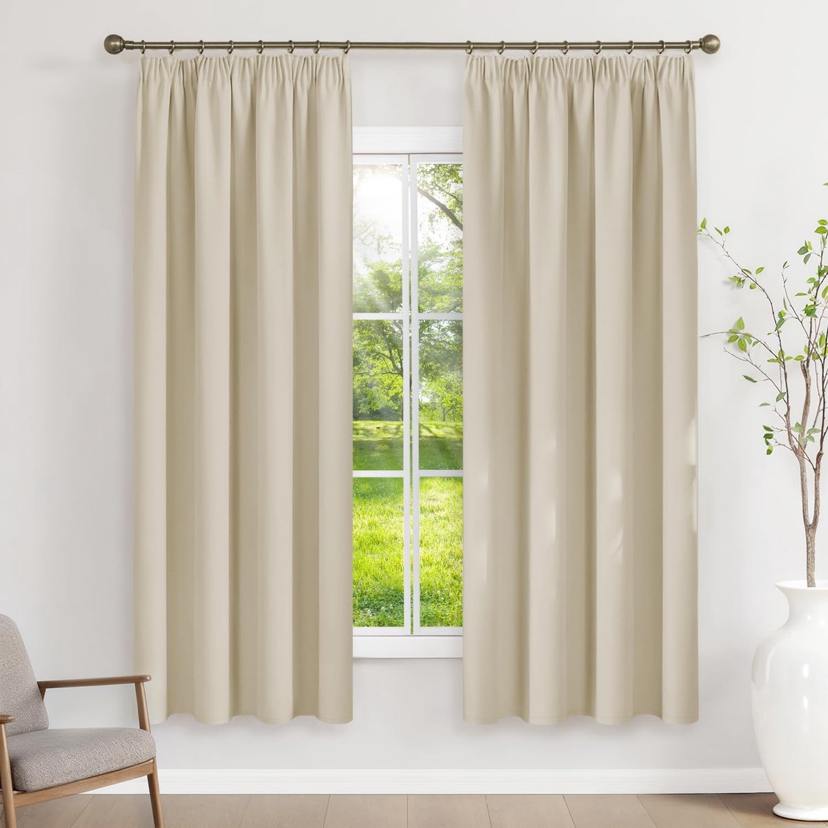 Isolerend, 140 x 175 cm (l x h), met plooiband, tegen kou en hitte, ondoorzichtig, uv-bescherming, decoratie voor binnen, slaapkamer, woonkamer, lichtbeige, 2