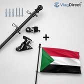 VlagDirect - Compleet vlaggenpakket - Zwarte vlaggenstok inclusief vlaggenstokhouder + Soedanese vlag - Soedan vlag - 90 x 150 cm.