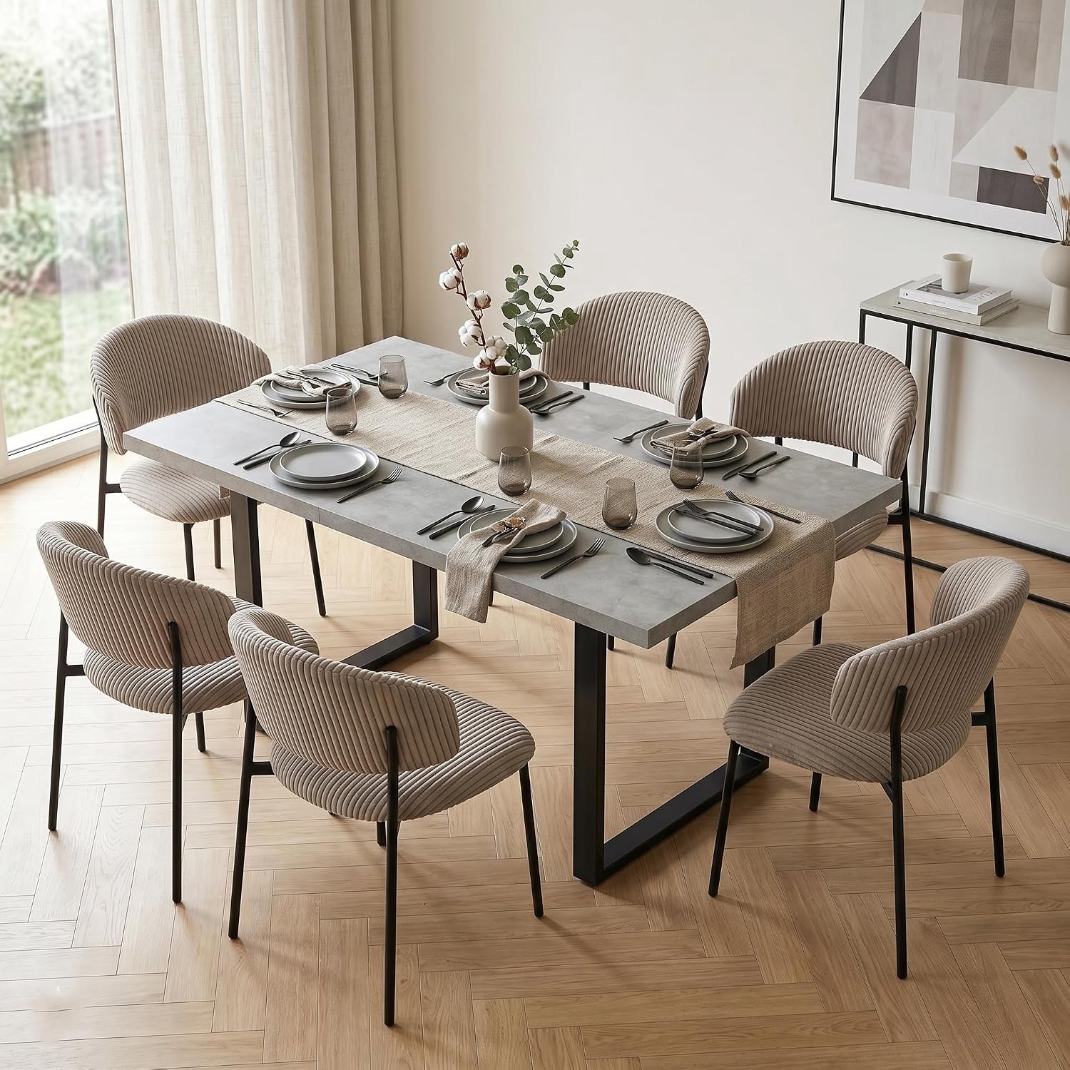 Set van 4 Comfortabele Ribfluwelen Eetkamerstoelen Grijs – Moderne Keukenstoelen met Ergonomische Gebogen Rugleuning, Zachte Schuimvulling, Stevige Metalen Poten van Koolstofstaal, Antislip Voetdoppen, Zithoogte