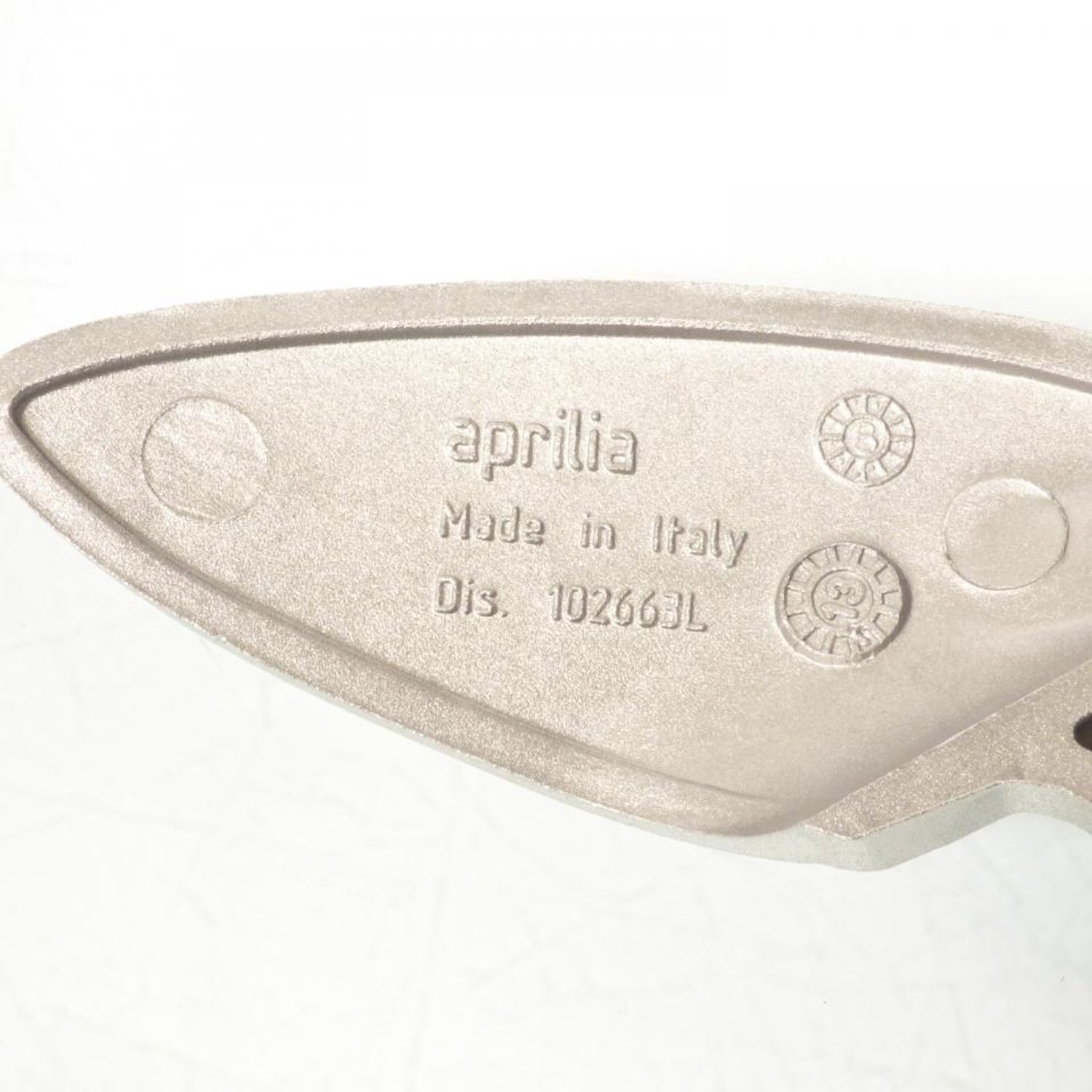 Voetsteunplaat bestuurder links origineel voor motor Aprilia 50 RS AP8234183 Nieuw