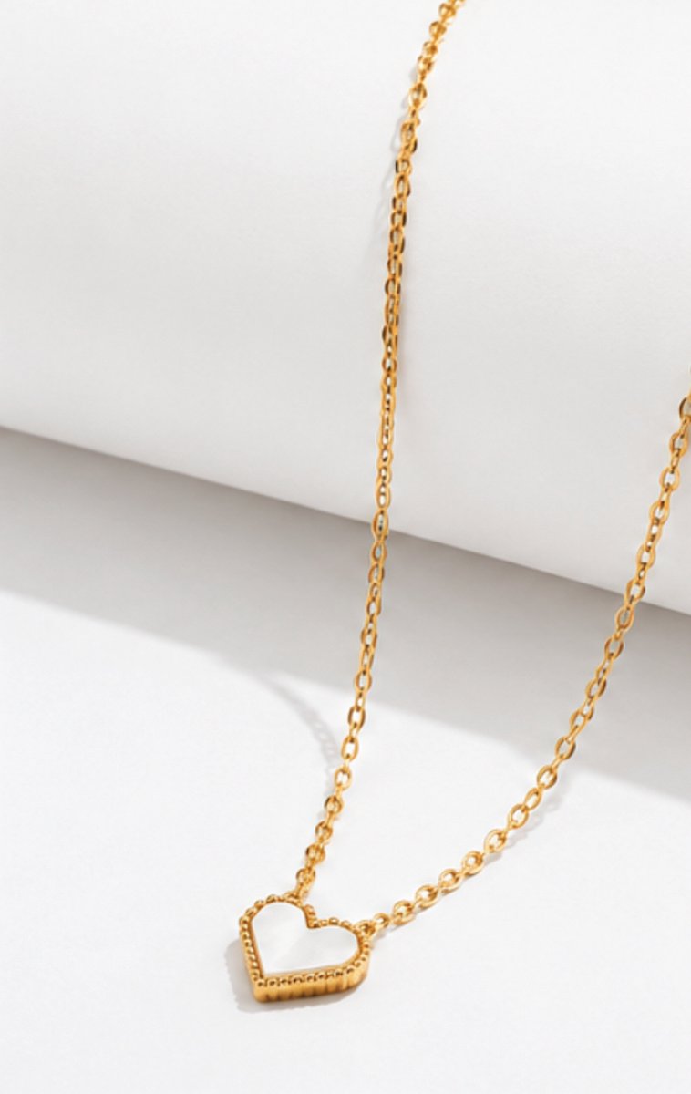 ketting met witte hartje - verguld - Stijlvolle ketting - Goudkleurig - Roestvrijstalen -Cadeau Voor Vrouwen- cadeau -Valentijn - Liefde - Verrassing