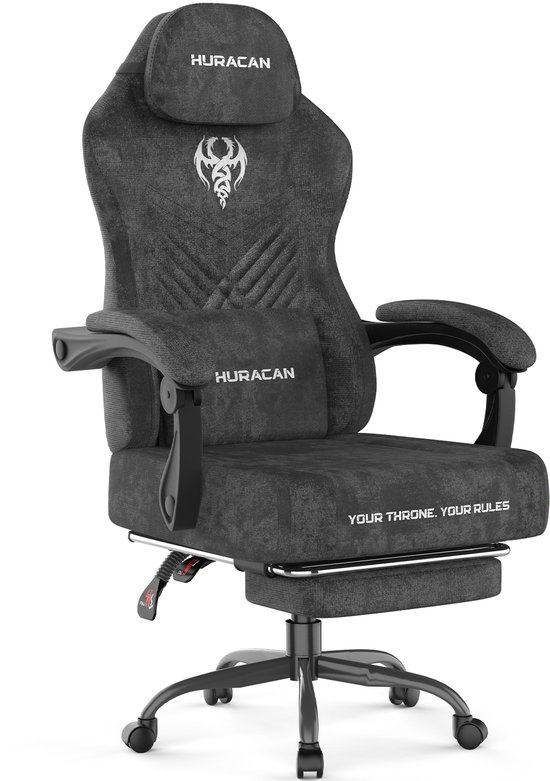 Grijze Huracan-gamestoel van stof met logo, hoofdsteun en uitschuifbare voetensteun op een witte achtergrond.