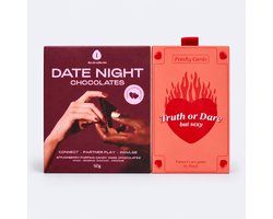 The Oh Collective Date Night Chocolate & Peechy Cards - Erotische cadeauset - truth or dare kaartspel + libido chocolade
