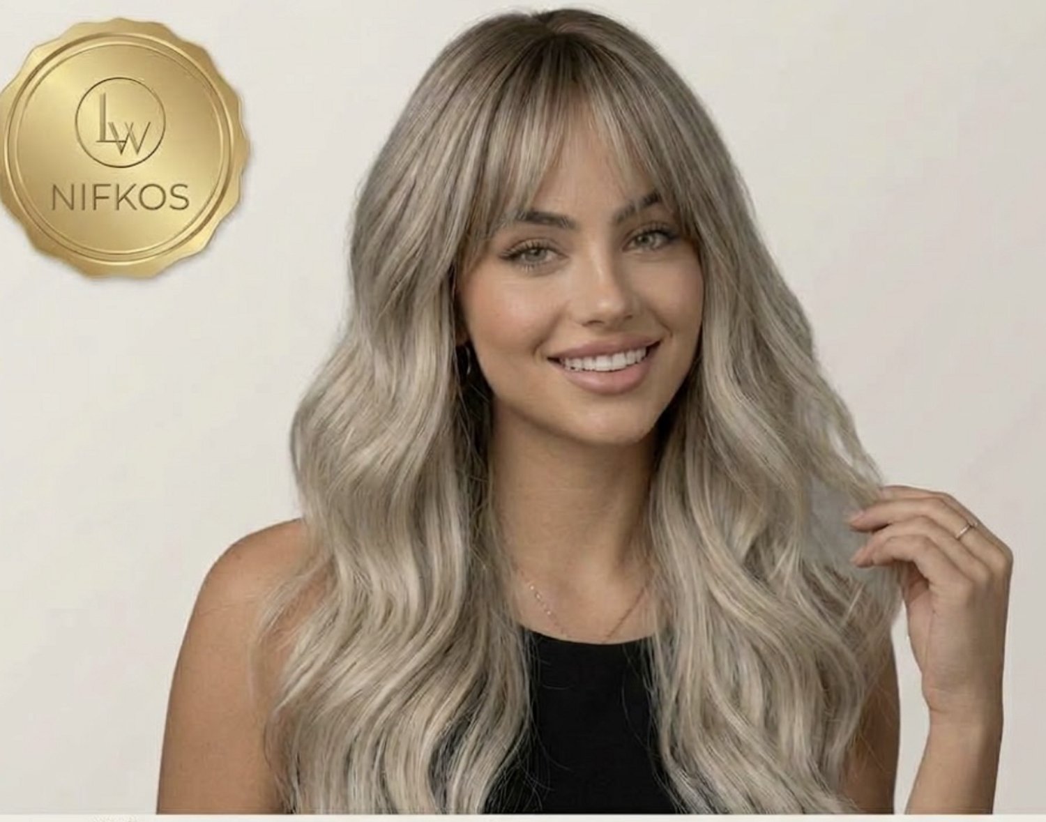 nifkos Luxe Pruik Halflang / Lang Golvend met Pony – Asblond Ombré met Donkere Uitgroei – Hittebestendig Synthetisch Haar – Pruik Dames