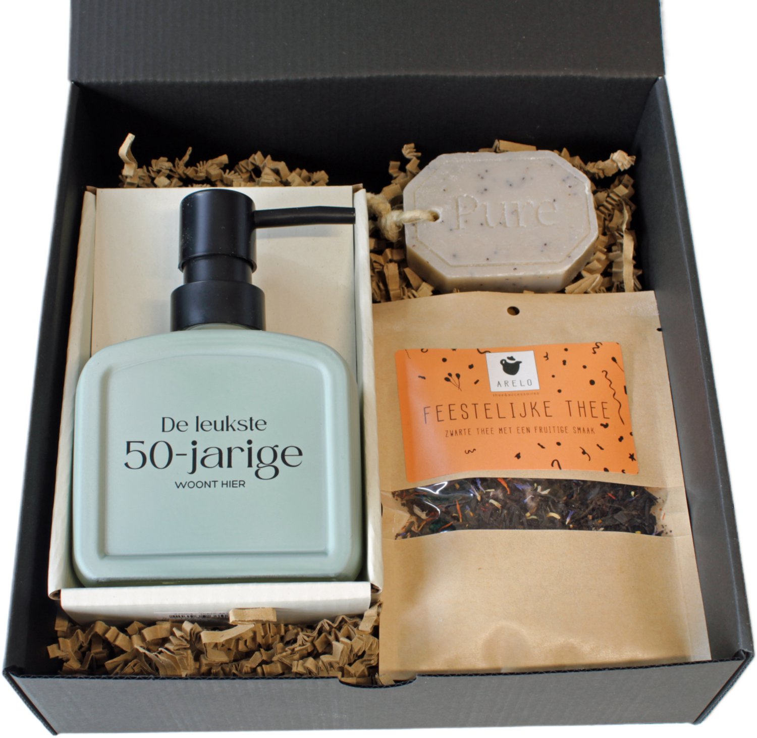 Giftbox 50 Jaar Cadeau – Verjaardagscadeau 50e Verjaardag – Cadeau voor 50-jarige – Zeepdispenser met Tekst, Thee & Zeep