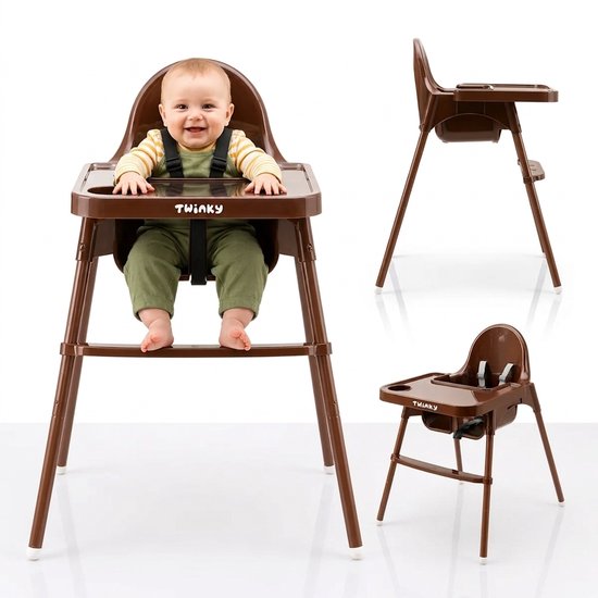 Bruine Twinky kinderstoel met eetblad, baby zit erin. Inclusief zij- en achteraanzicht van de inklapbare stoel.
