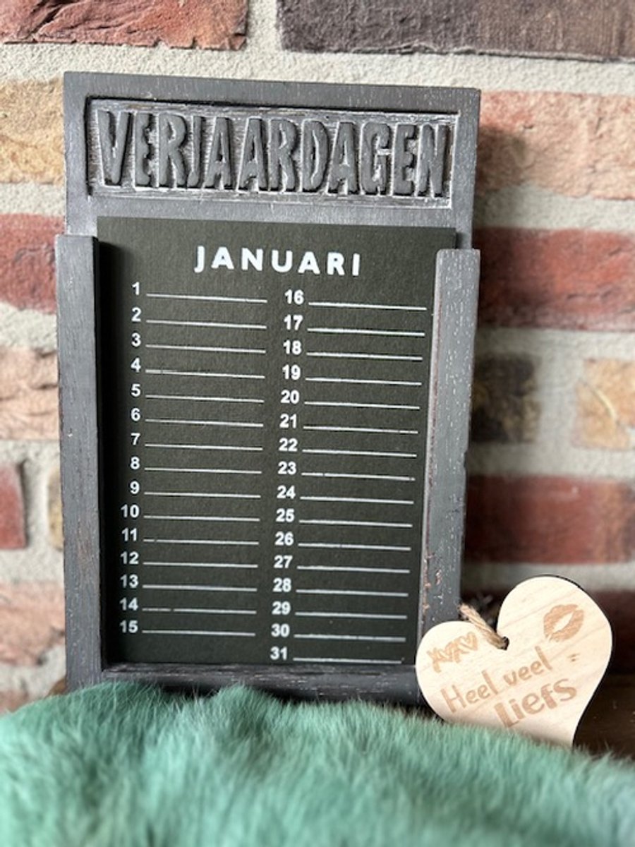 Creaties van hier – verjaardags kalender - 28x18cm - grey - met houten hartje
