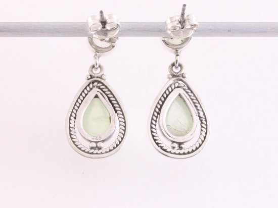 Clous d'oreilles ajourés en argent avec préhnite