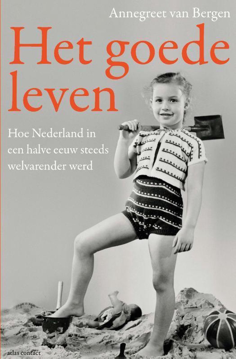 Een jong meisje in een gebreide outfit met strepen en de tekst 'Het goede leven' op de omslag.