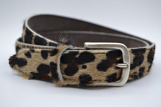 Damesriem luipaard - Mooie damesriem van koehuid met speelse luipaardprint - trendy damesriem - maat 105
