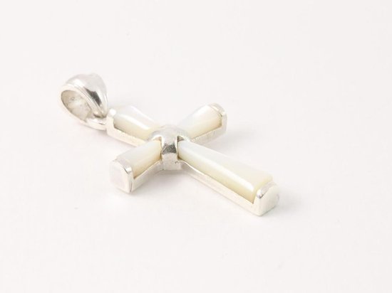 Pendentif croix en argent fin avec nacre