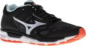 Mizuno Synchro MX  Hardloopschoenen - Maat 38 - Vrouwen - zwart - zilver - rood