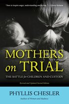 Omslag Mothers on Trial