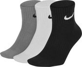 Nike Everyday Lightweight Ankle Sokken  Sportsokken - Maat 46-50 - Unisex - wit/grijs/zwart