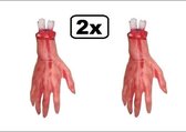 2x Afgehakte hand + bloed - Halloween horror griezel lichaamsdeel