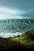 Boek 'self-knowledge for humans' door Quassim Cassam, met op de voorkant een foto van een kustlijn.