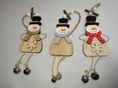 Sneeuwpop met belletjes - set van 3 stuks - 3 Kleuren - 22 x 5 cm - Hout - Kerst - Kerstboom decoratie - Kerst ornament - Cadeau Tip !!