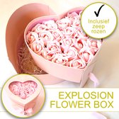 LOVELO®️ Explosion Flower Box 2-delig HART - Luxe Geschenkdoos - Flowerbox - Giftbox - Explosion Box - Roze - Inclusief Zeep Rozen