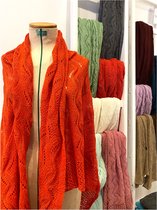 Lovely Scarfs, ajour gebreide shawl, oranje rood, opengewerkte sjaal, omslagdoek