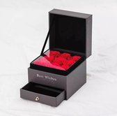 Qrola luxe XL sieradendoos zwart met poetsdoekje en rozenzeepjes / premium jewelry box / juwelendoos / sieradendoos dames / kettingen, oorbellen, ringen, horloges / geschenk / cade