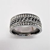 RVS - Ring - Dames - Chique - brede - maat 16 - met beide zijde strass steentjes en midden een schakelketting die je mee kan draaien.