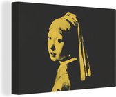 Canvas schilderij 140x90 cm - Wanddecoratie Meisje met de parel - Vermeer - Zwart - Geel - Muurdecoratie woonkamer - Slaapkamer decoratie - Kamer accessoires - Schilderijen