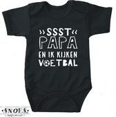 Baby Romper Met Tekst Zwart Maat 74 * Snoes * Ssst Papa en ik kijken voetbal * Lief kraam cadeau voor baby's *  Babyshower cadeau * Kraamcadeau * Papa Cadeau * Cadeau voor voetbal