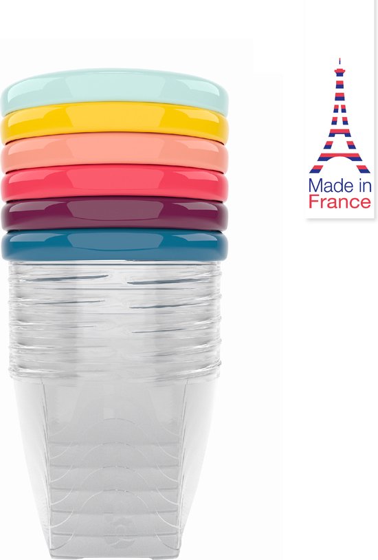 Stapel van zes gekleurde deksels (lichtblauw, geel, zalm, roze, paars, blauw) boven gestapelde transparante potten. 'Made in France' logo.