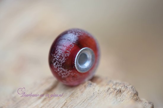 Urn-Crematie as gedenk bedel-Crematie as vast in glas-Crematie as kraal-WijnRood-As sieraad-Gedenkbedel voor aan armband-Gedenkbedel voor aan ketting-Urn mens-Urn voor as-Urn hond-Urn kat-Urn dier-Murano glas-Bedel is exclusief armband of ketting!