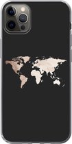 Geschikt voor iPhone 13 Pro Max hoesje - Wereldkaart - Leer - Zwart - Siliconen Telefoonhoesje