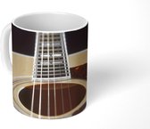 Mok - Koffiemok - Een liggende akoestische gitaar - Mokken - 350 ML - Beker - Koffiemokken - Theemok