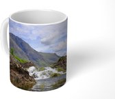 Mok - waterval in de rivier in Glen Coe - 350 ML - Beker