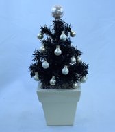 kerstboom (pje) in ecru aardewerk pot. Hoogte 37 cm Breedte 13 cm