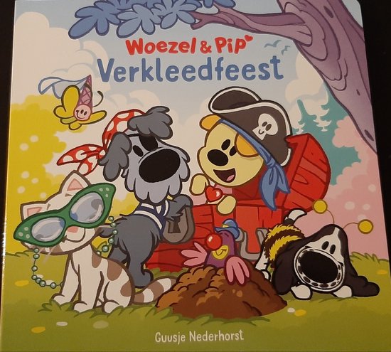 8720165832514 - Woezel&Pip - kartonboek - Verkleedfeest - Guusje Nederhorst - Woezel en Pip vinden een verkleedkist