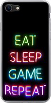 Geschikt voor iPhone 8 hoesje - Gaming - Led - Quote - Eat sleep game repeat - Gamen - Siliconen Telefoonhoesje