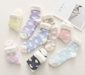 Huissokken dames - 4 paar - fluffy sokken - beige / bruin / paars / geel - roze - zalm - mix / random - 36-40 - dikke sokken - zacht - print hart / hartjes